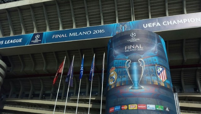 连续定位球丢球，拜仁本赛季首次两球落后（拜仁连遭定位球破门，本季首次落后两球）