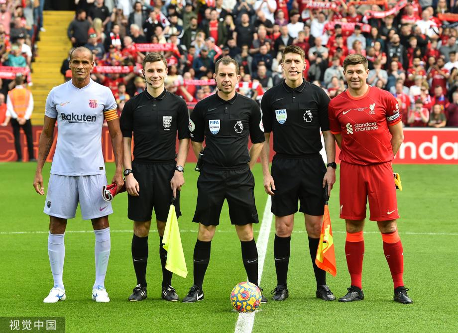 莱万传记：巴萨曾要求停止进球，不然需付给拜仁250万奖金（传记披露：巴萨曾劝莱万暂缓进球，否则将向拜仁支付250万奖金）