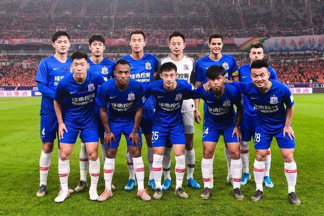 记者：萨拉赫不会随队出征国米，决定由高层和斯洛特共同作出（记者：俱乐部高层与斯洛特共同决定，萨拉赫不随队出征对阵国米）