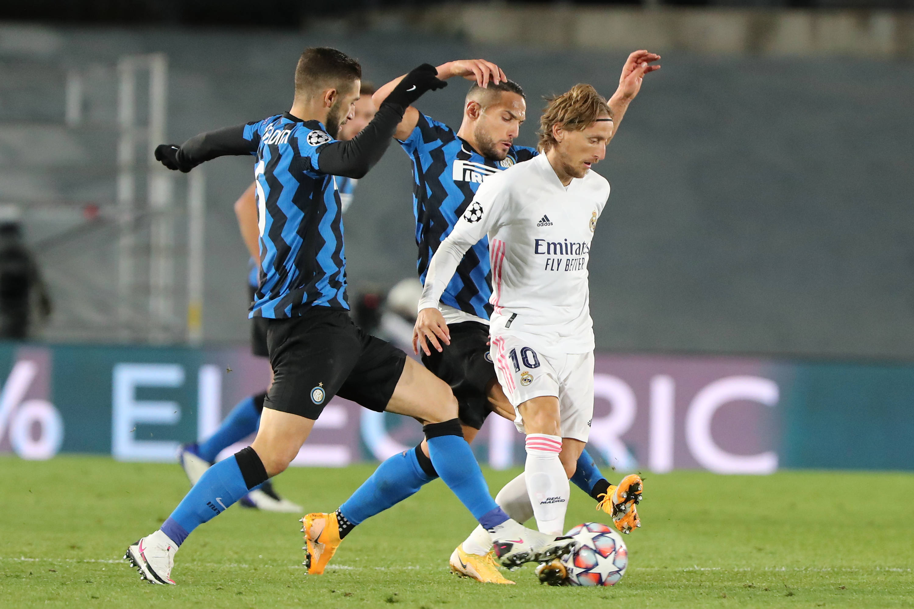 昂达夫连续6轮德甲进球，打破克林斯曼保持的斯图加特队史纪录（昂达夫德甲六连场破门，打破克林斯曼保持的斯图加特队史纪录）