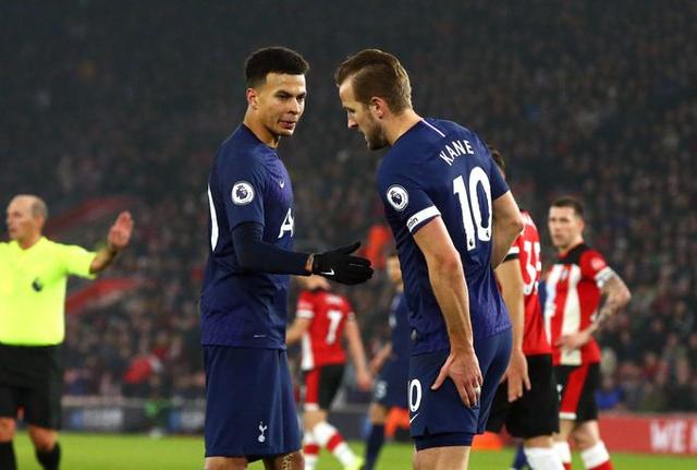 欧冠进球榜更新：梅西连续破门,（欧冠射手榜最新：梅西连场破门）