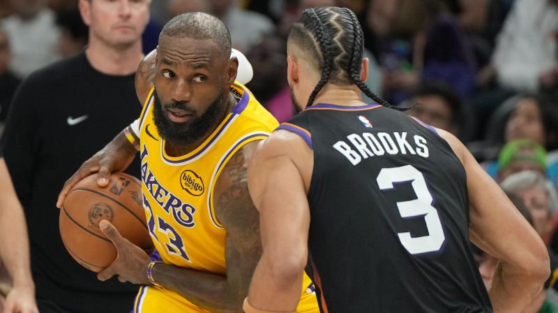 太犀利！看当年和中国男篮对阵时的闪电侠韦德（锋芒毕露！重温韦德当年对阵中国男篮的闪电表现）