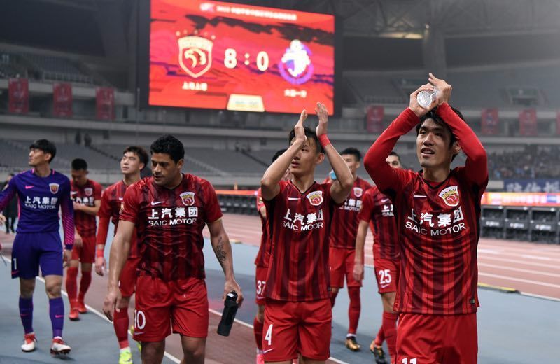 埃因霍温主帅：斯洛特会扭转局面，利物浦需要捏合优秀的球员（埃因霍温主帅：看好斯洛特力挽狂澜，利物浦需尽快磨合精英阵容）