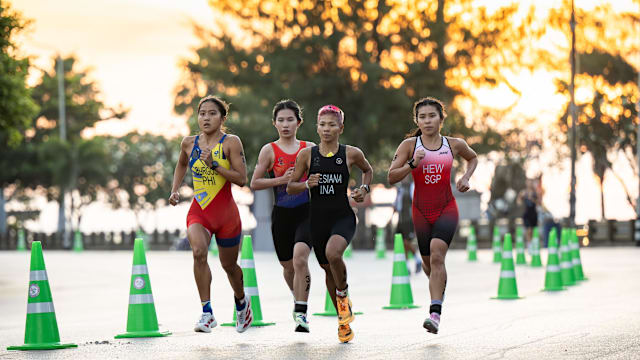 海港亚冠赛前Vlog：吉祥物伊戈已量产；林皇再度作客上海滩（海港亚冠备战Vlog：伊戈吉祥物量产上线，林皇重返上海滩）