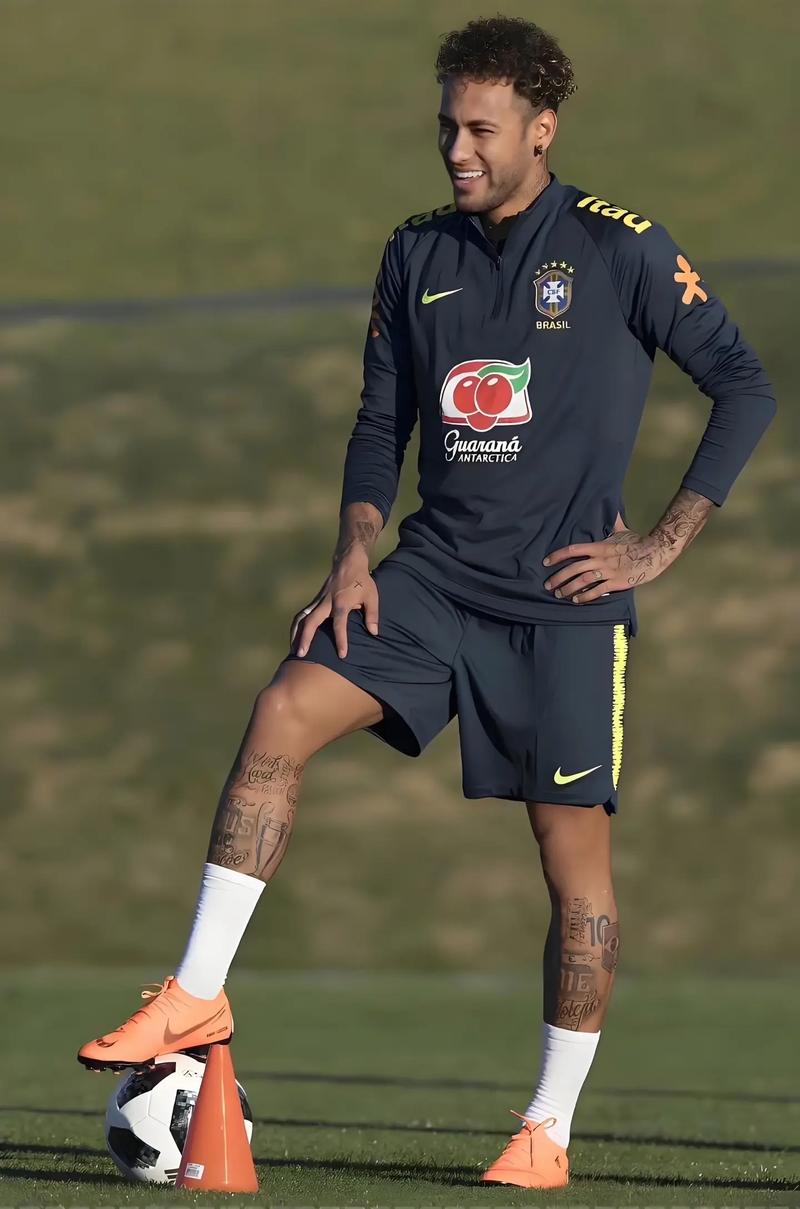 利物浦跟队记者连曝五条猛料，全面解析萨拉赫风波（利物浦随队记者五连爆：萨拉赫风波全方位解读）